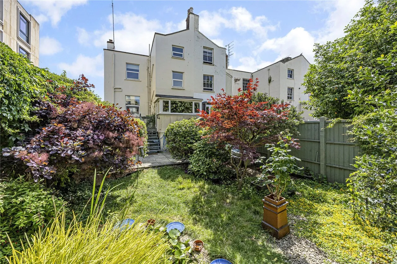 Bath Road, Cheltenham, GL53, photo 3