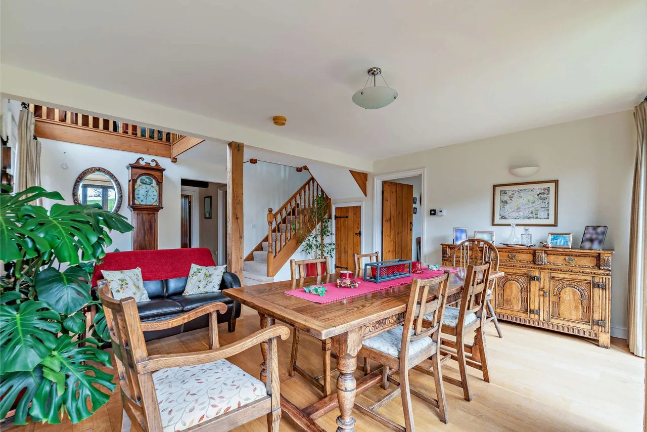 Hole Lane, Farnham, Surrey, GU10 5HE, photo 10