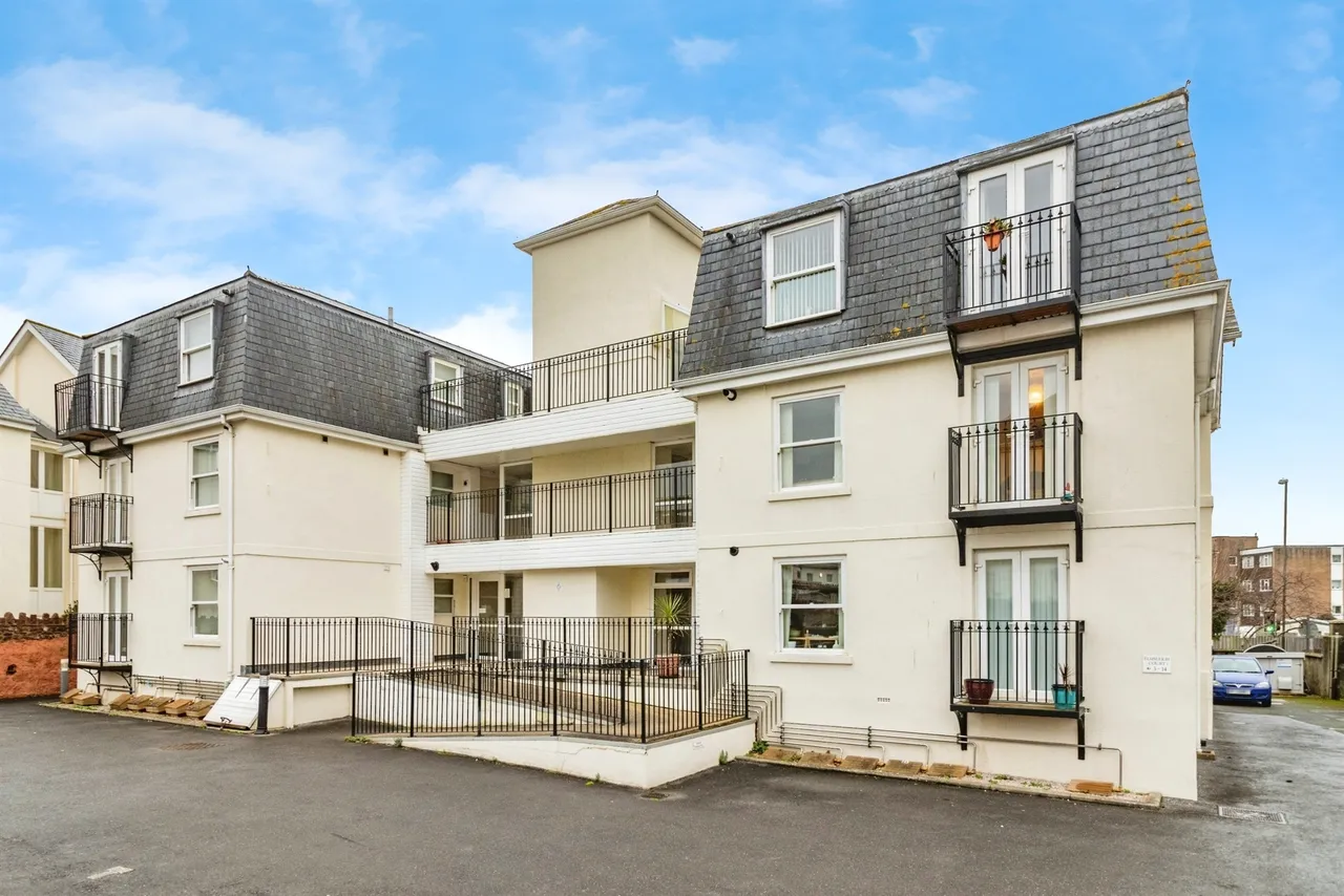 1 bed flat for sale — Elmsleigh Road, Paignton