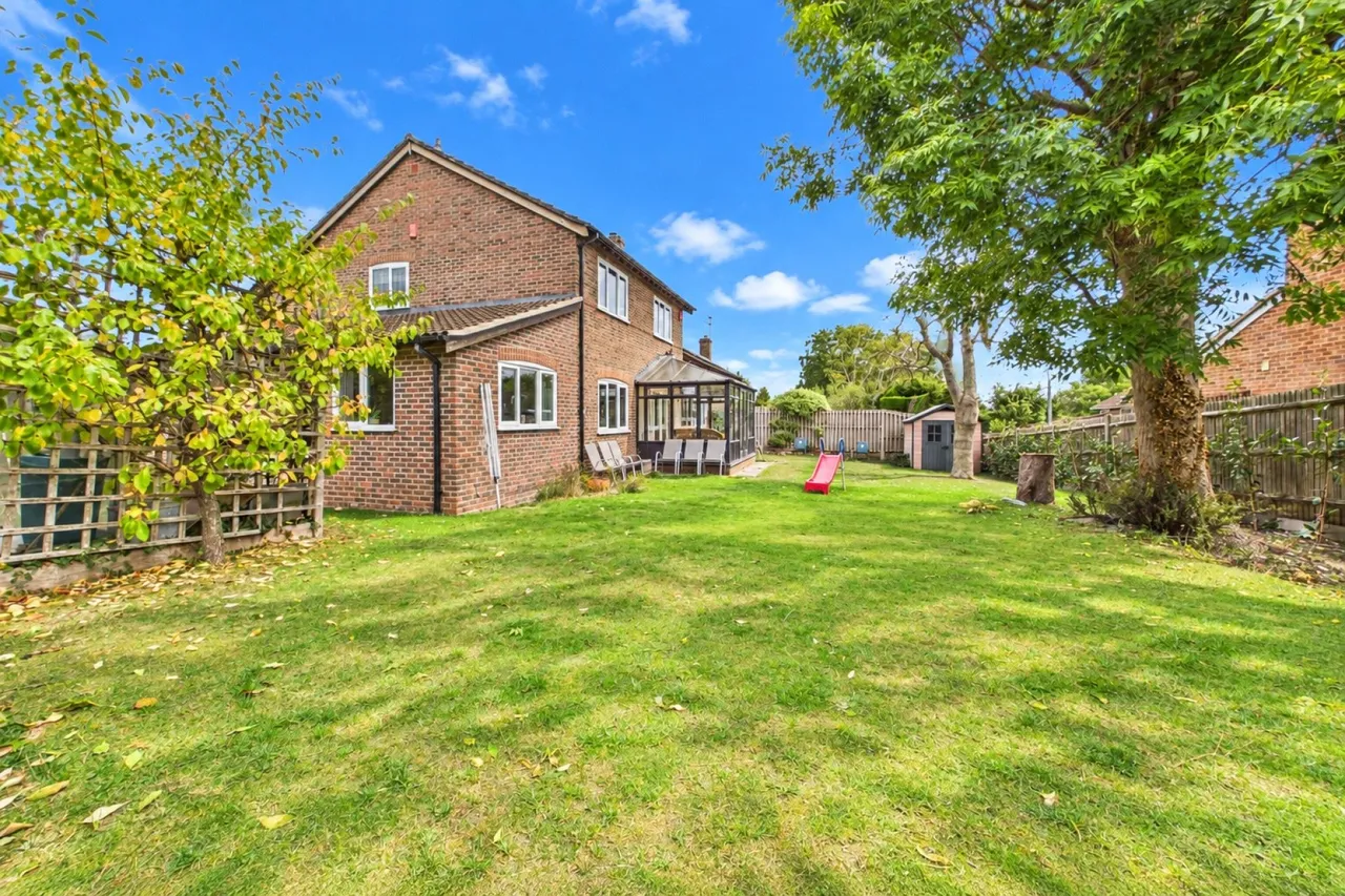 Oregon Avenue, Tilehurst, RG31, photo 16