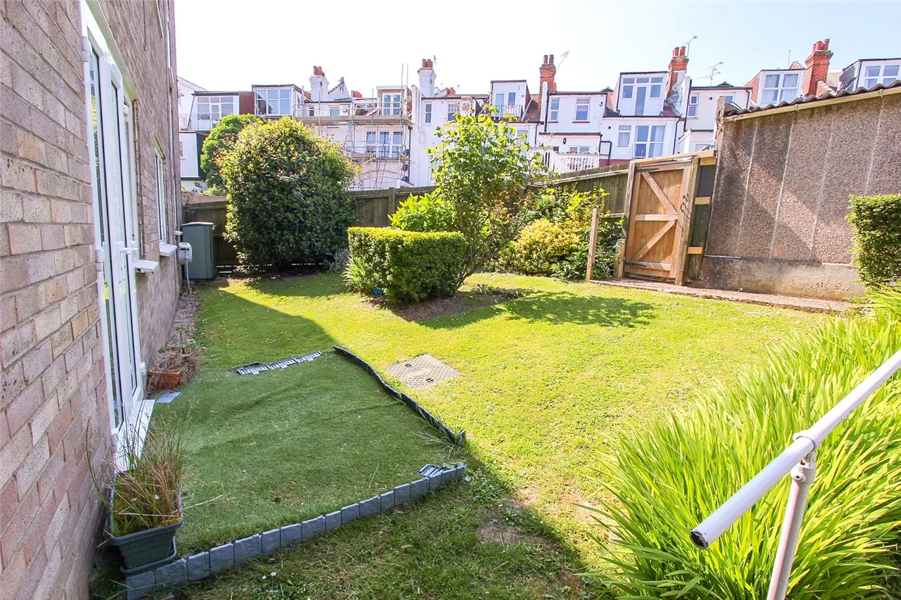 Shorefield Road, Westcliff-on-Sea, SS0, photo 9