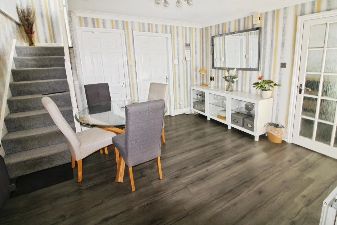 The Spinney, Grimsby, DN34, photo 2