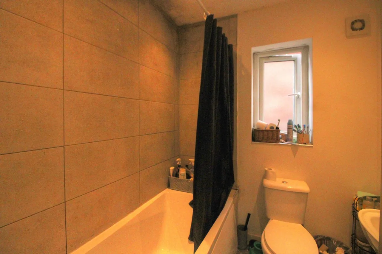 Meadowbrook Rise, Blackburn, BB2, photo 17