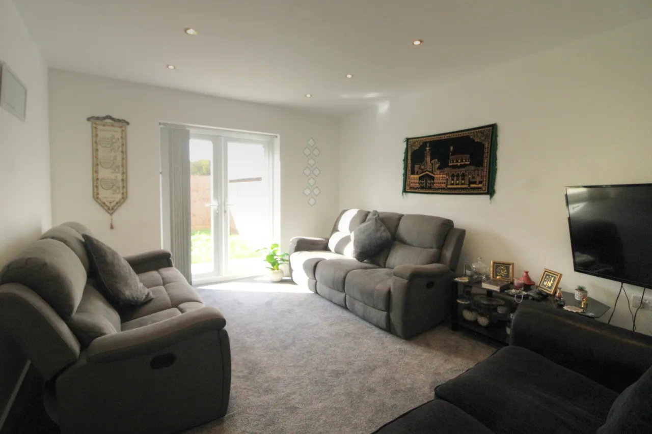 Meadowbrook Rise, Blackburn, BB2, photo 4