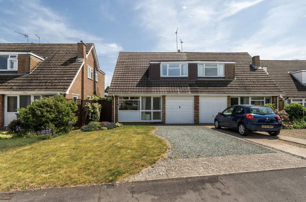 3 bed house for sale — Plantagenet Drive, Woodlands, Rugby, CV22 6LB