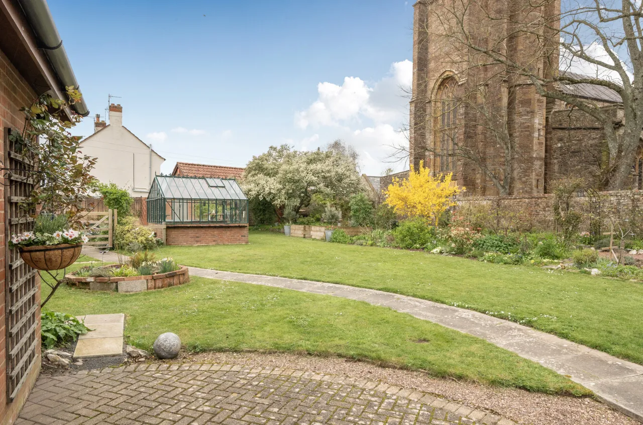 Church Green, Churchfields, TA21, photo 3