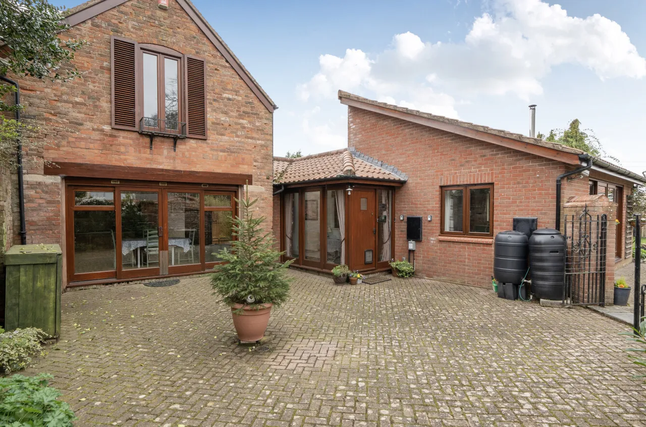 3 bed house for sale, Church Green, Churchfields, TA21