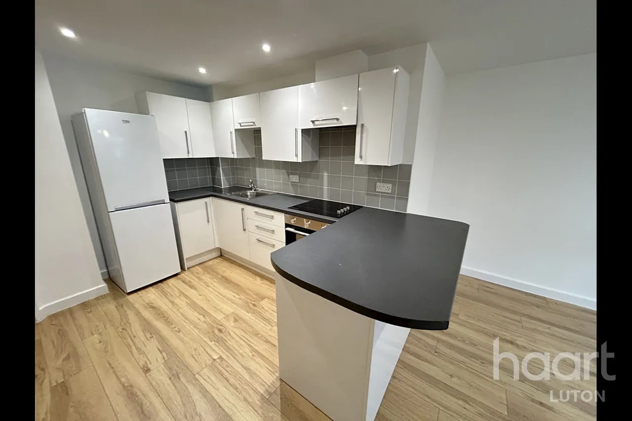 Inkerman Street, LU1, photo 2