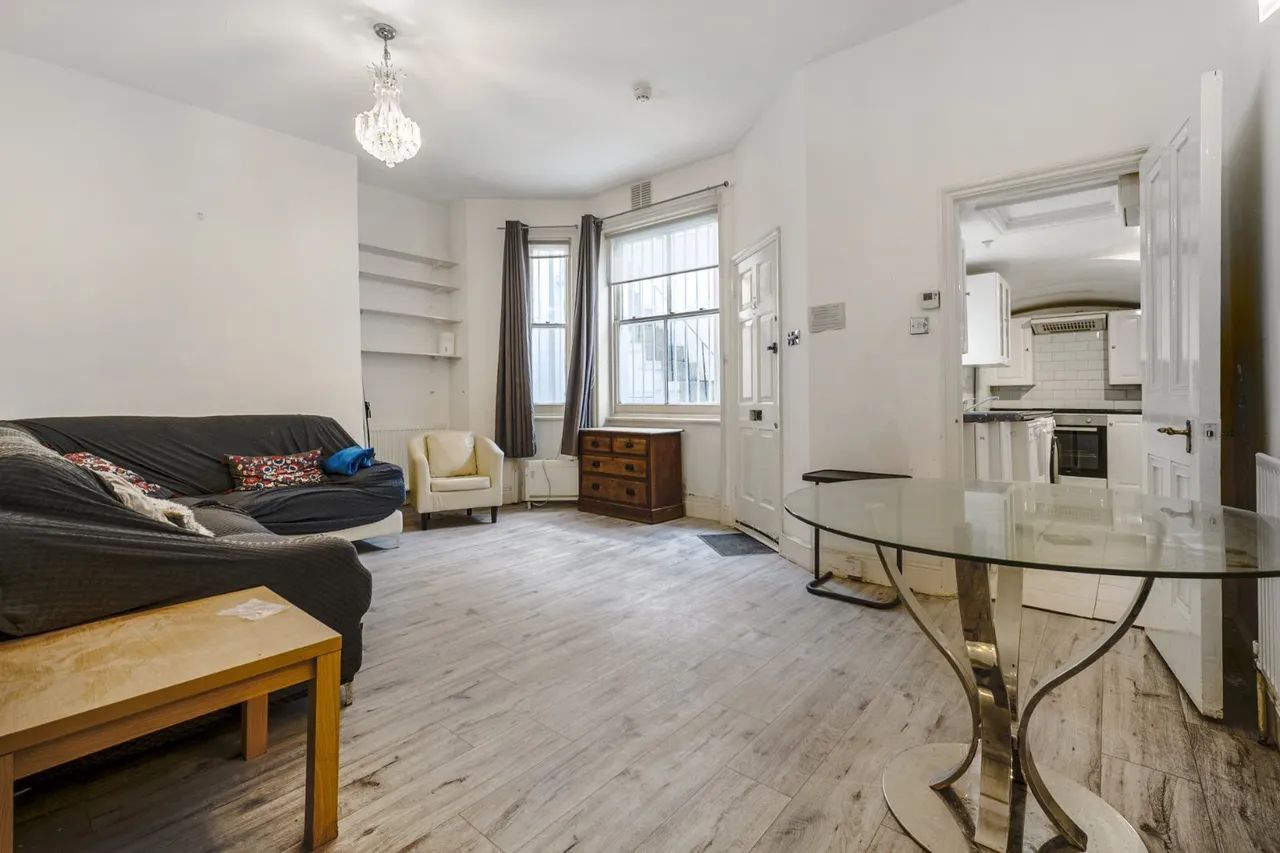 2 bed flat for sale, Castletown Road, West Kensington, W14