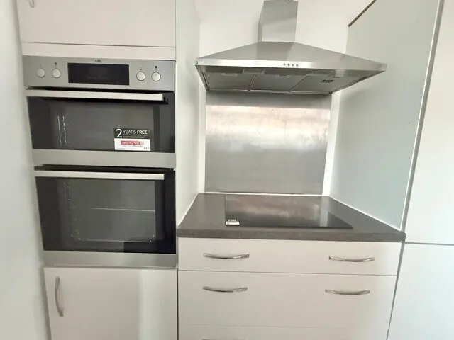 Walthall Street, CW2, photo 10