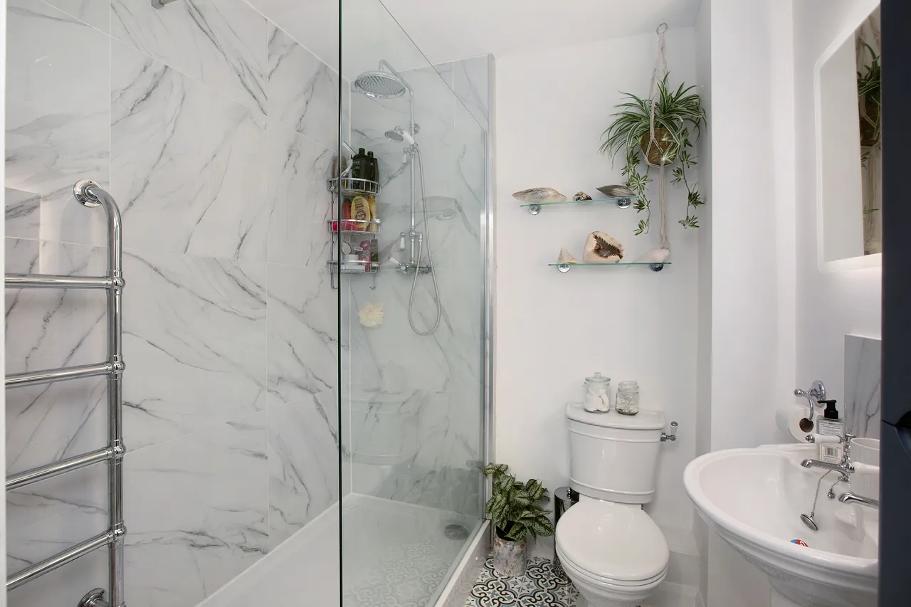 Five-Bedroom Character Residence in Exclusive Gated Development, EX7, photo 9