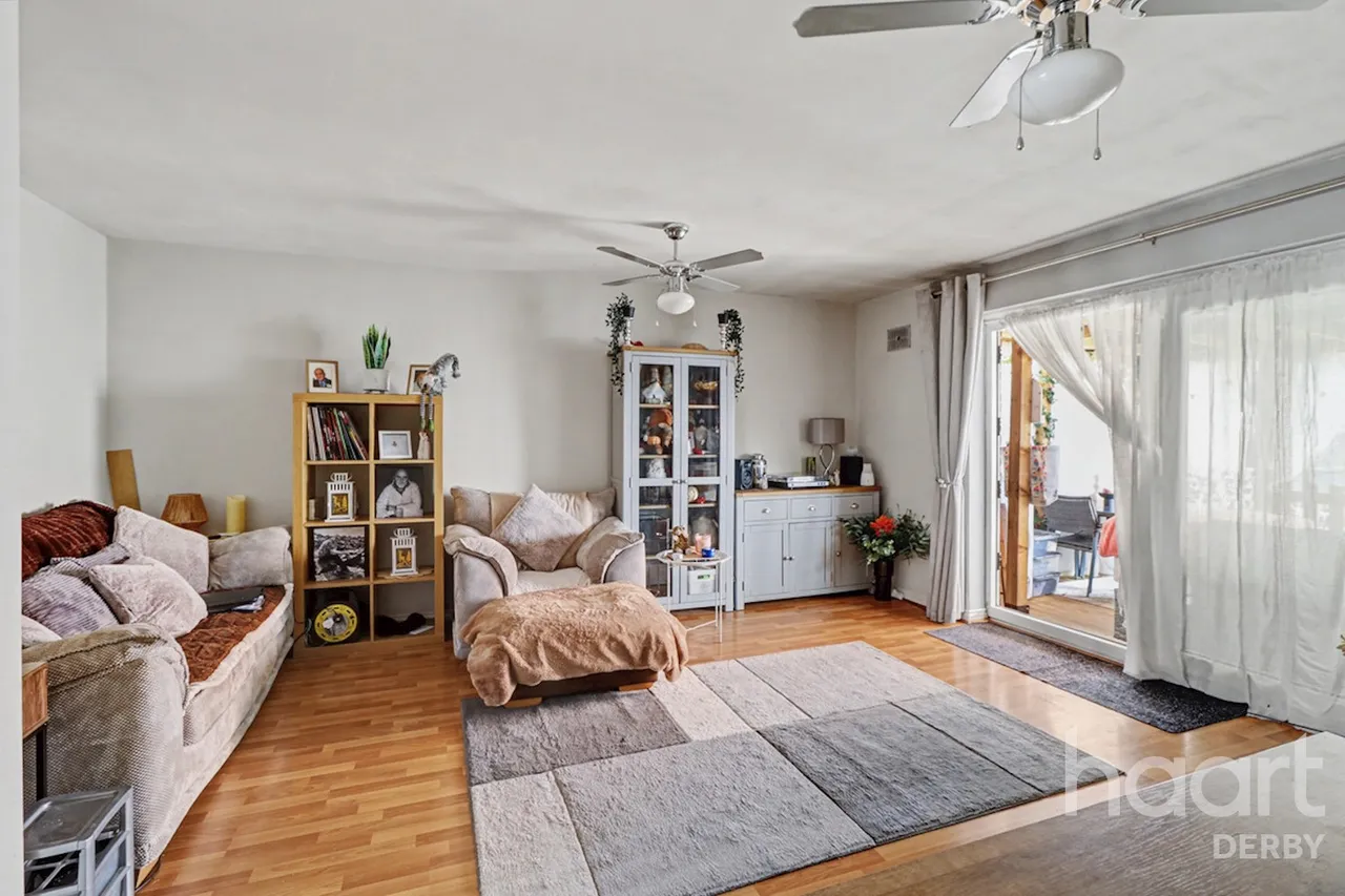 Foss Road, Hilton, DE65, photo 4