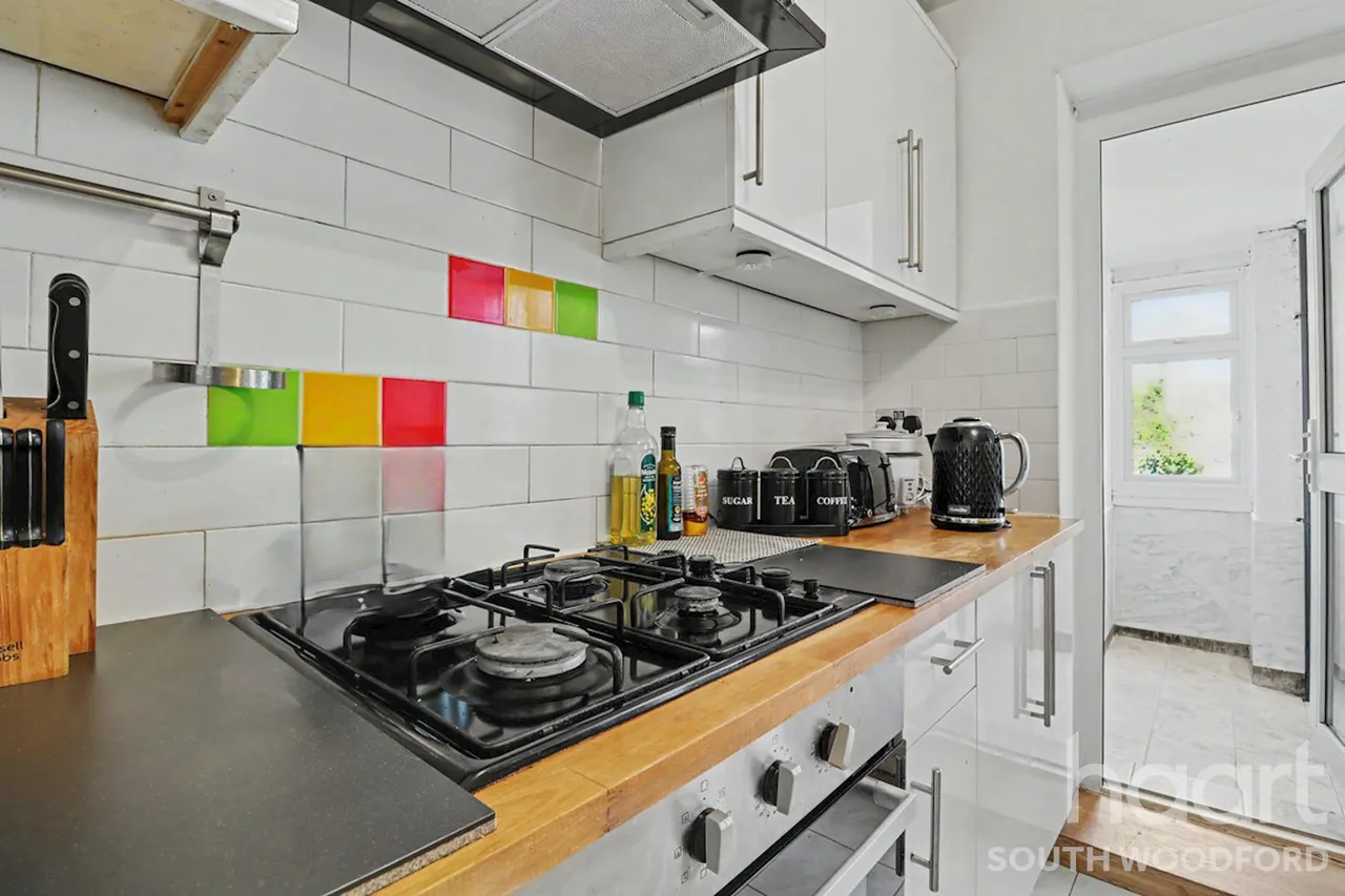 Althorne Gardens, London, E18, photo 10