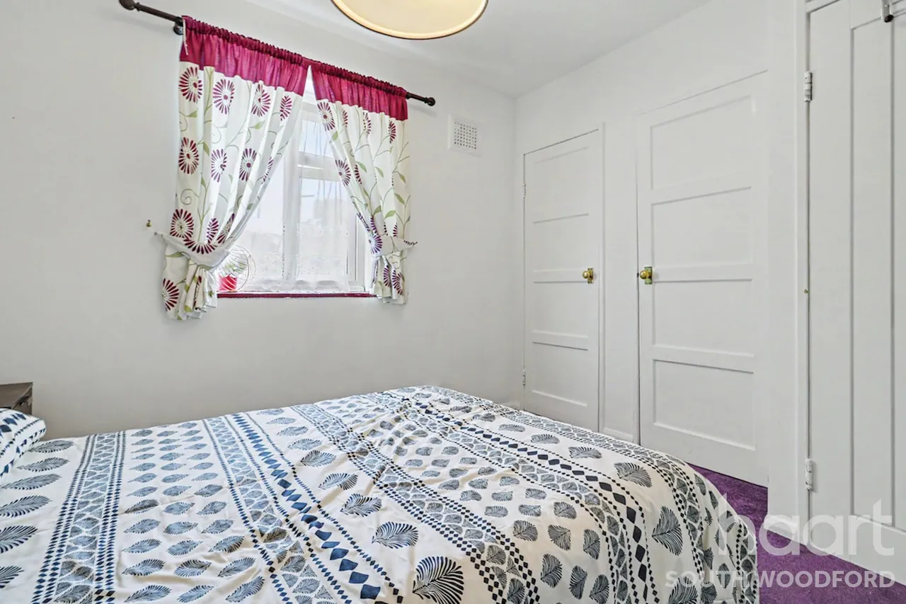 Althorne Gardens, London, E18, photo 14