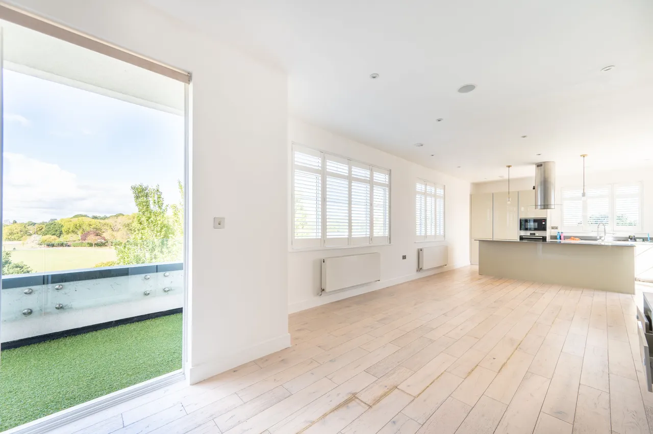 Flat 28, Oman Court, London, photo 2