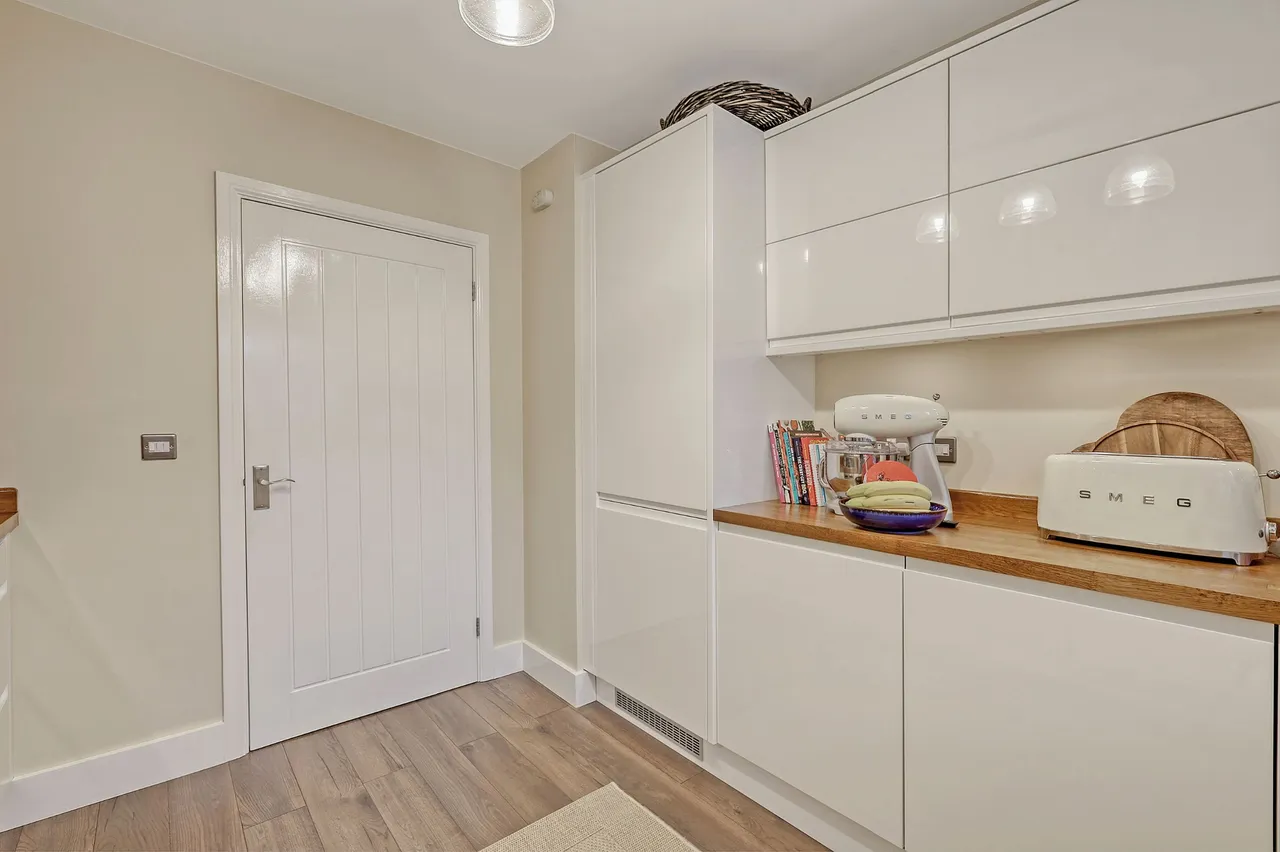 Plymouth Road, Chafford Hundred, Essex, RM16 6BL, photo 14