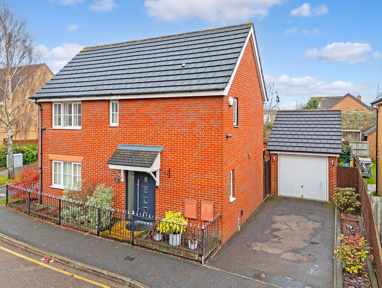 Plymouth Road, Chafford Hundred, Essex, RM16 6BL, photo 2