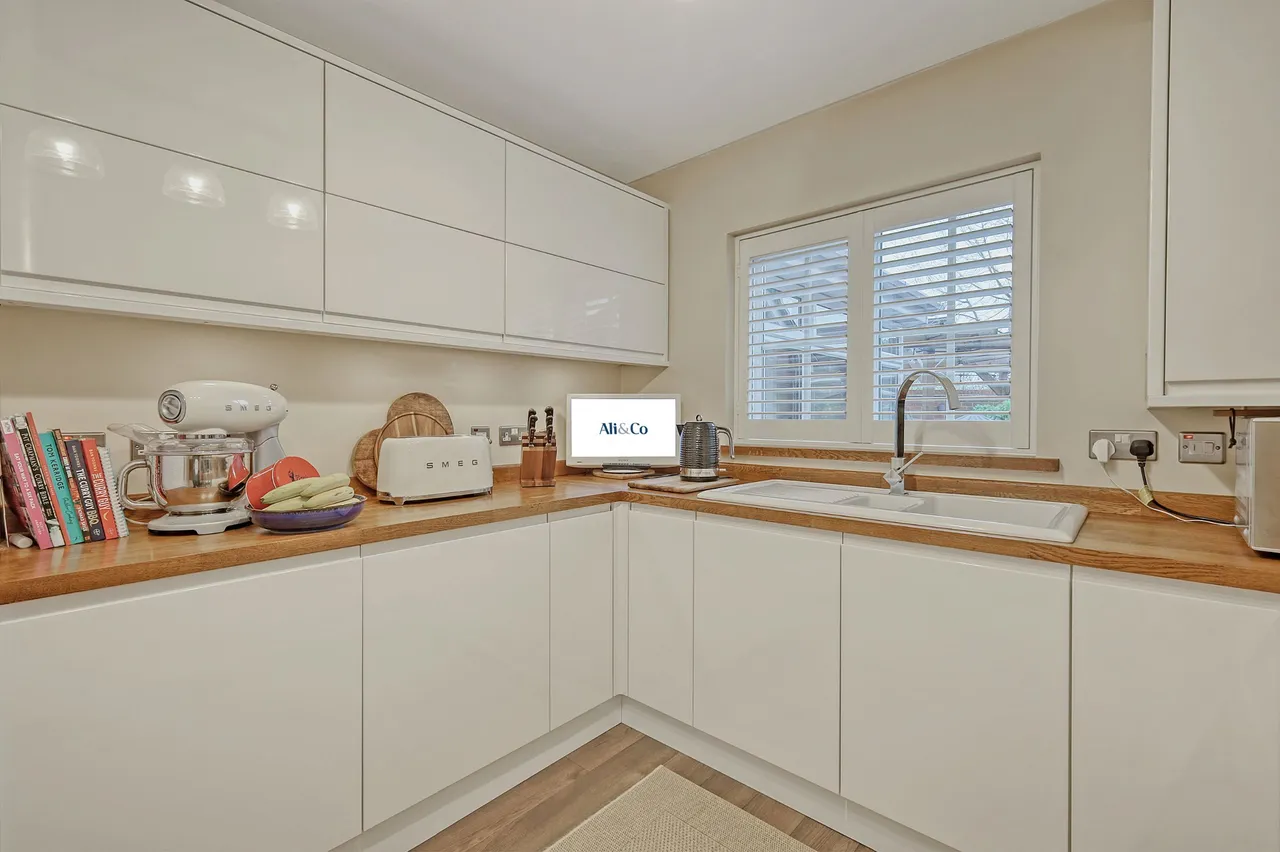 Plymouth Road, Chafford Hundred, Essex, RM16 6BL, photo 13