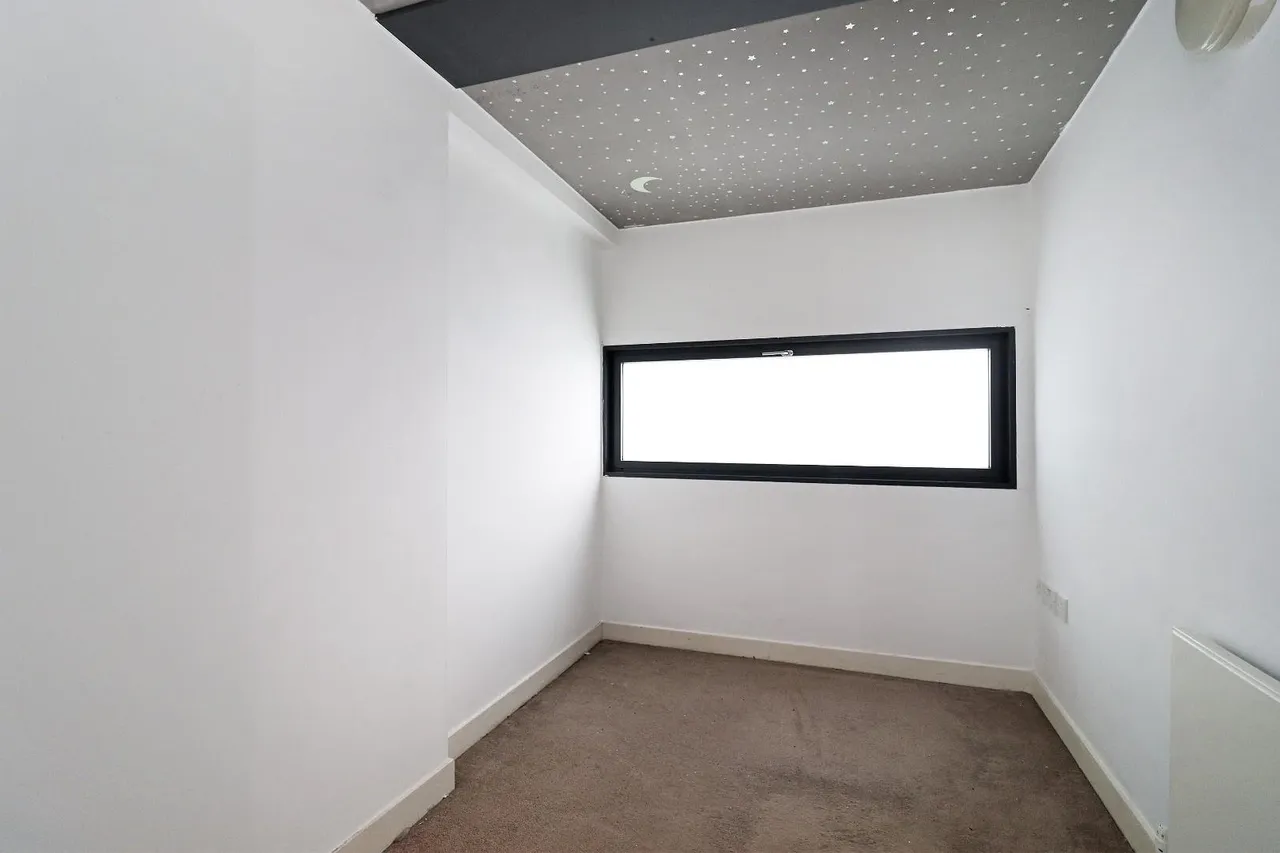 Woodfield Road, Altrincham, Cheshire WA14 4RR, photo 24