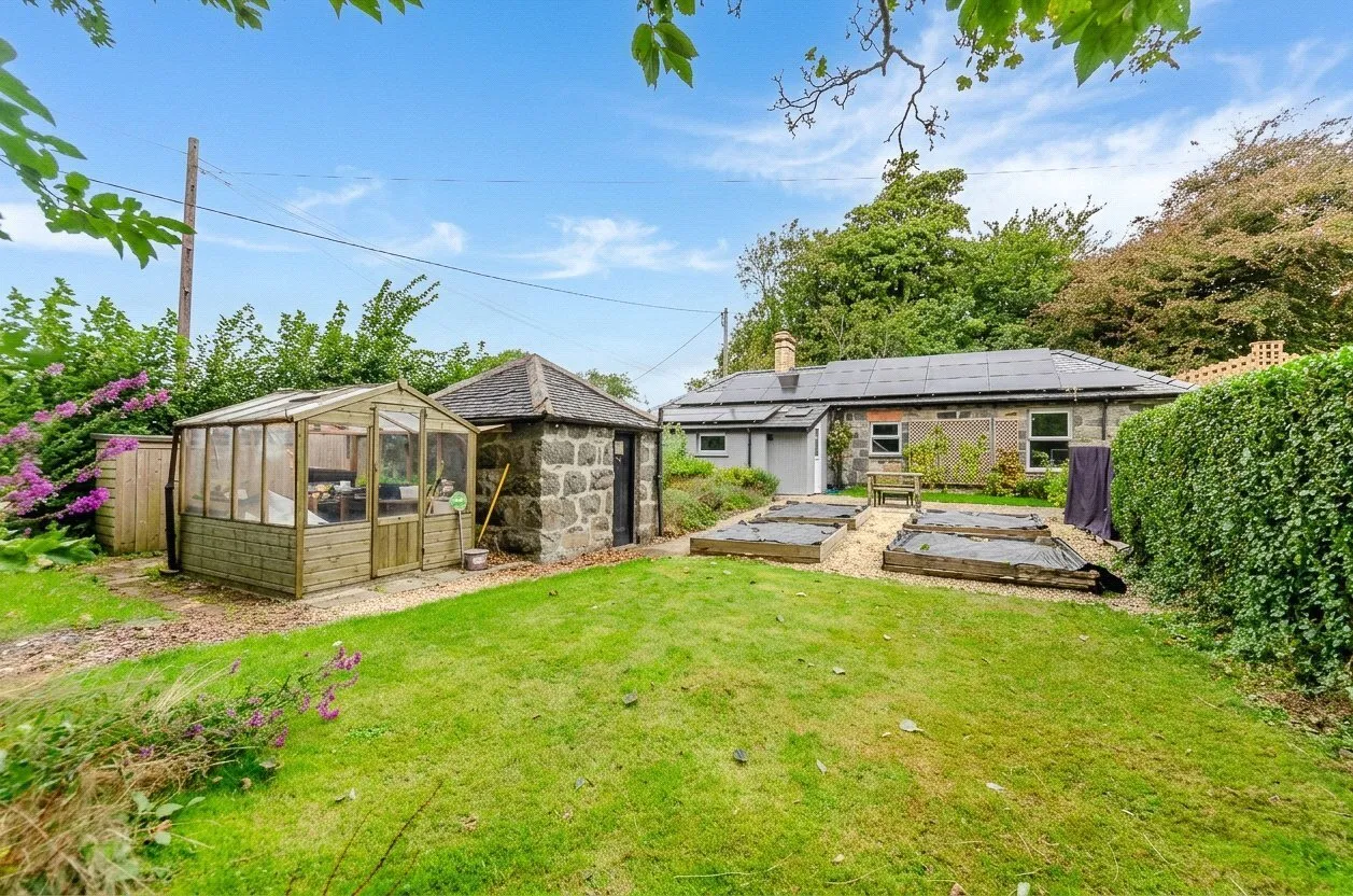 2 bed house for sale, Criccieth, LL52