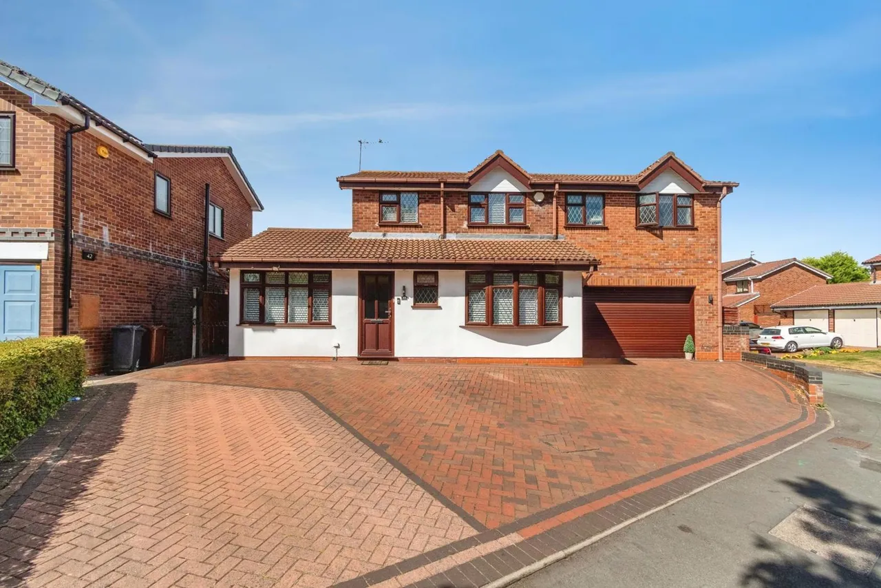 4 bed house for sale, Highmoor Close, Willenhall, WV12