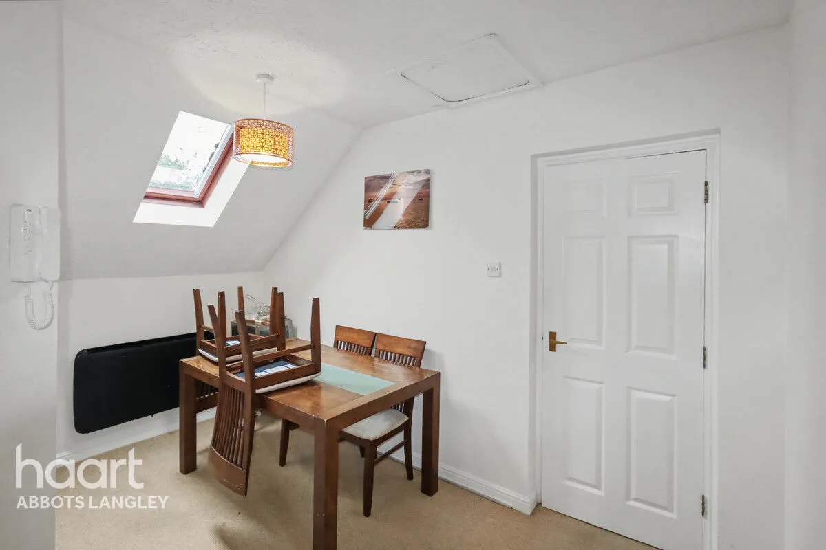 Rochester Drive, Watford, WD25, photo 5