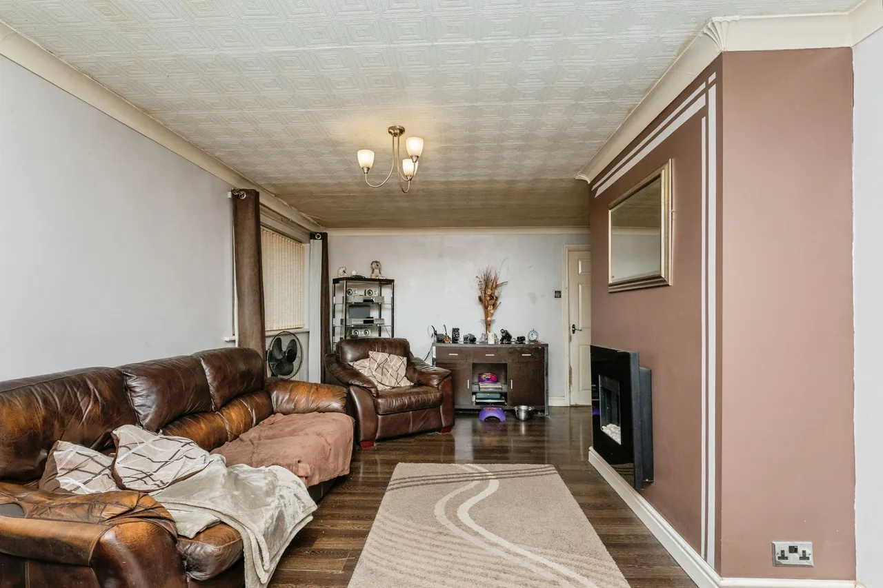 Llys, Denbigh, LL16, photo 7