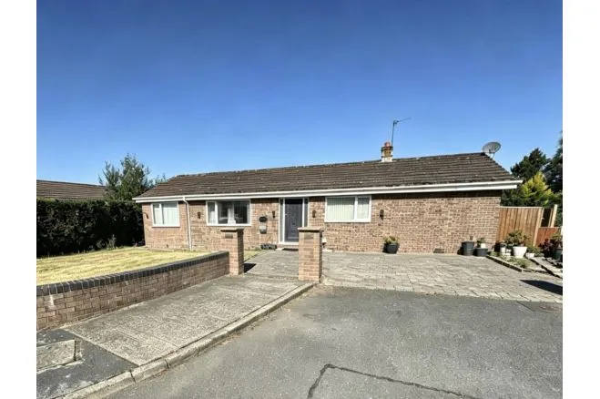 3 bed house for sale, Llys, Denbigh, LL16
