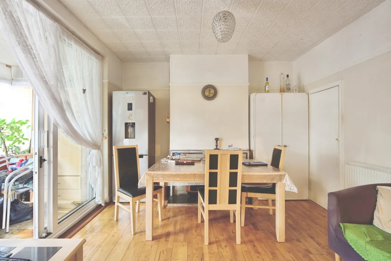 Devonia Gardens, London, N18, photo 9