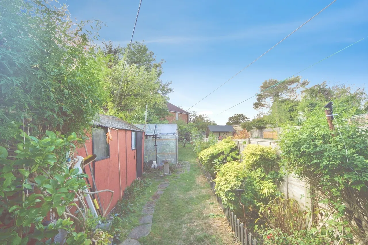 Devonia Gardens, London, N18, photo 19