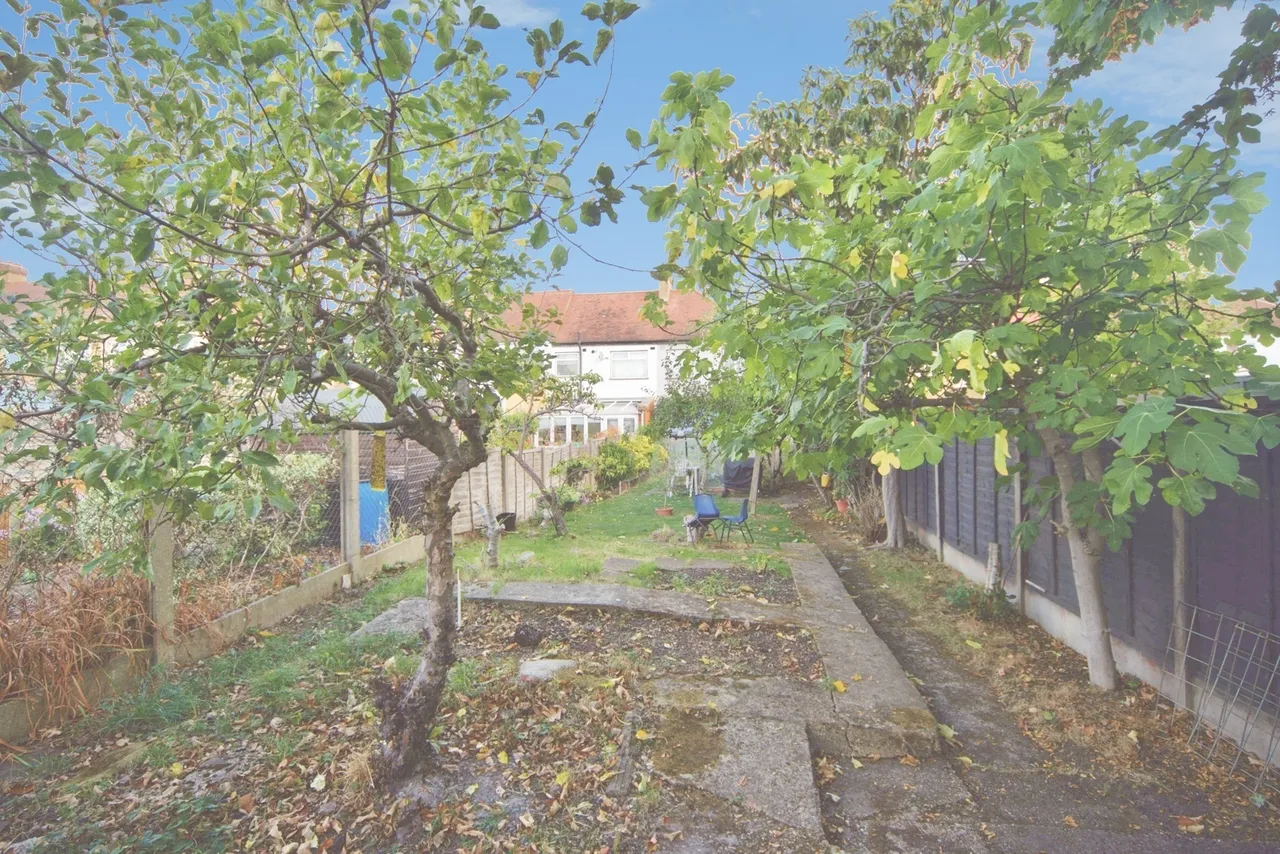 Devonia Gardens, London, N18, photo 24