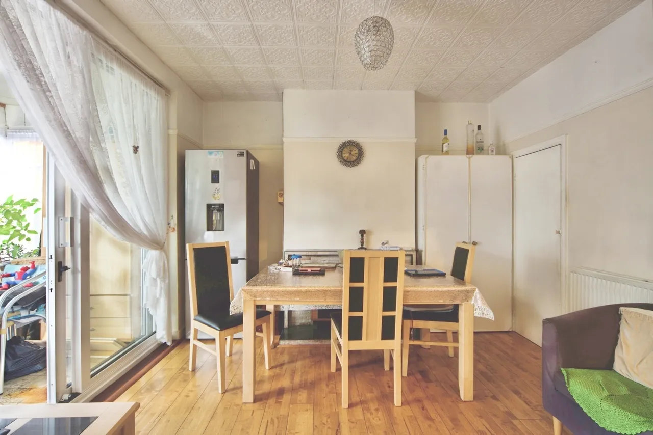 Devonia Gardens, London, N18, photo 27