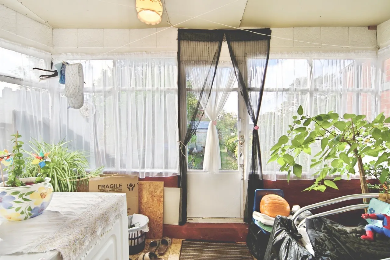Devonia Gardens, London, N18, photo 12
