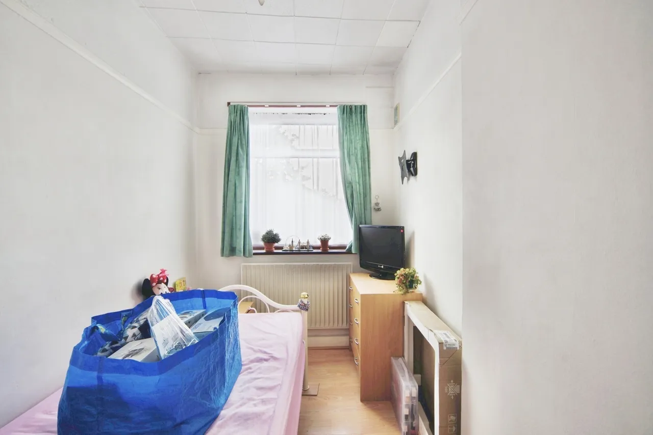 Devonia Gardens, London, N18, photo 31