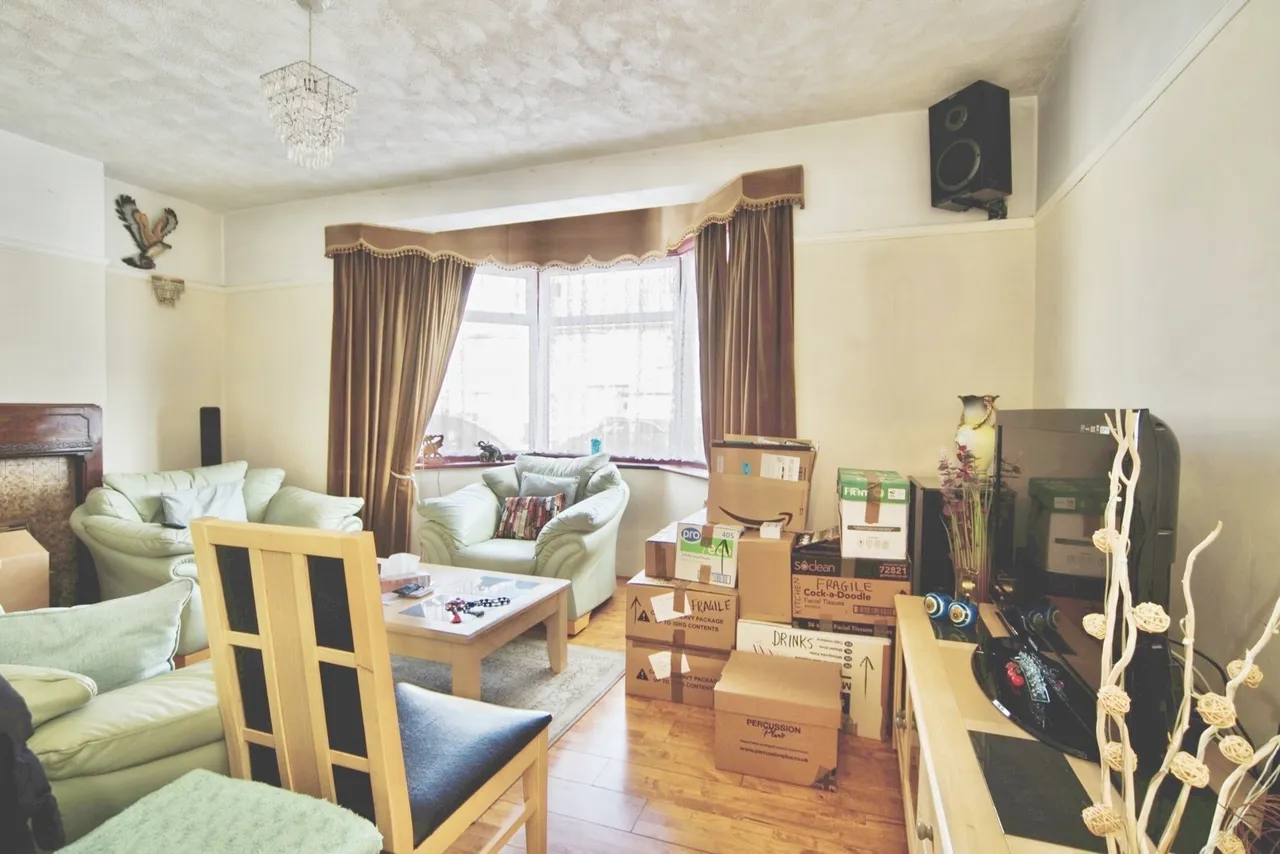 Devonia Gardens, London, N18, photo 3