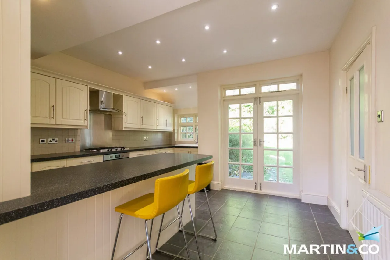 The Circle, Harborne, B17, photo 4