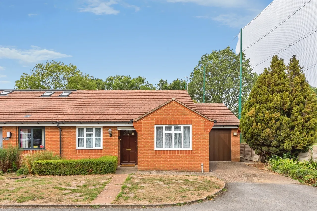 2 bed house for sale, Fernhill Close, Tiddington, OX9