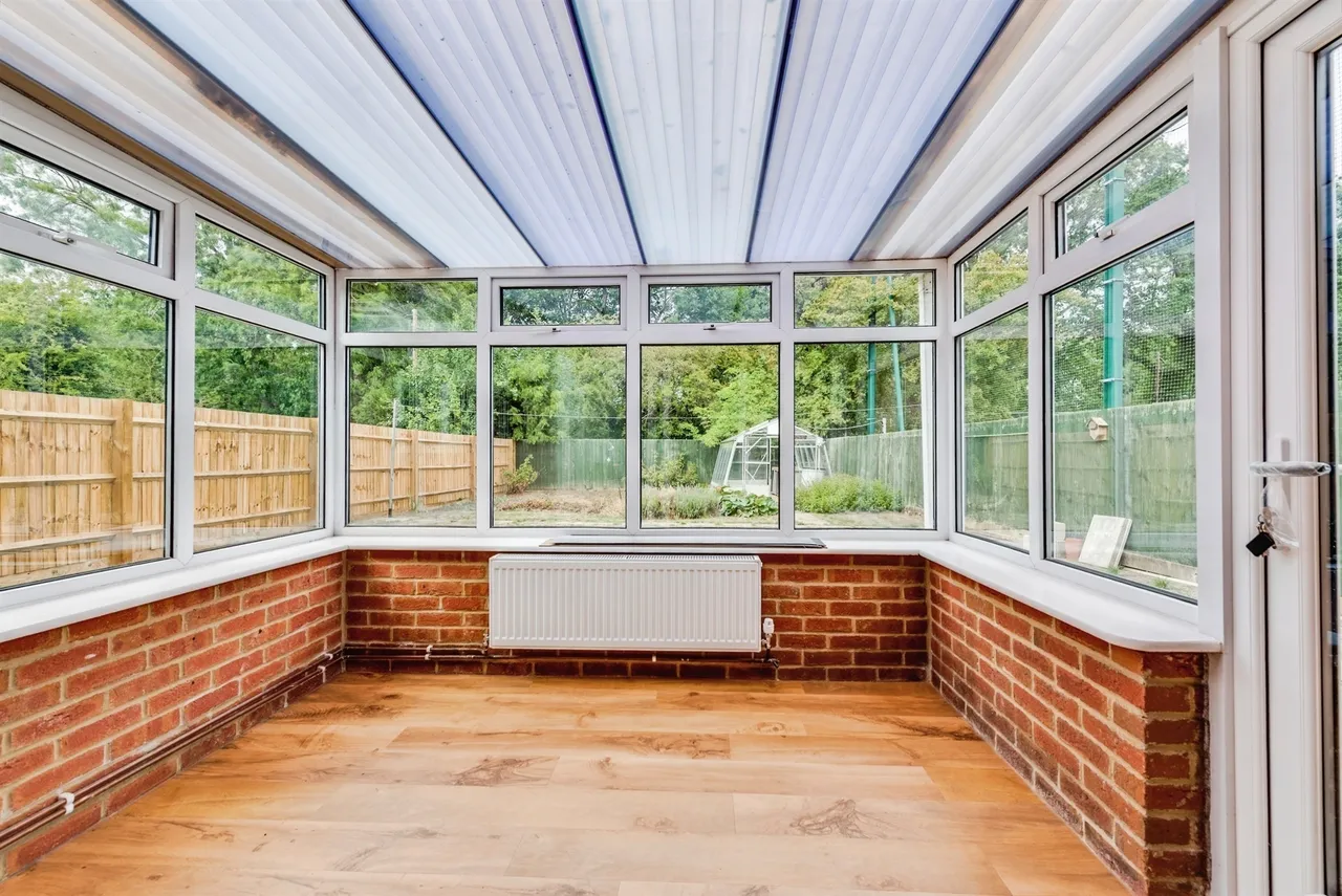 Fernhill Close, Tiddington, OX9, photo 8