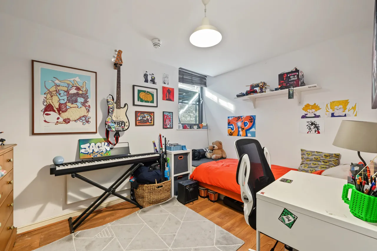 Hornsey Road, London, N7, photo 8