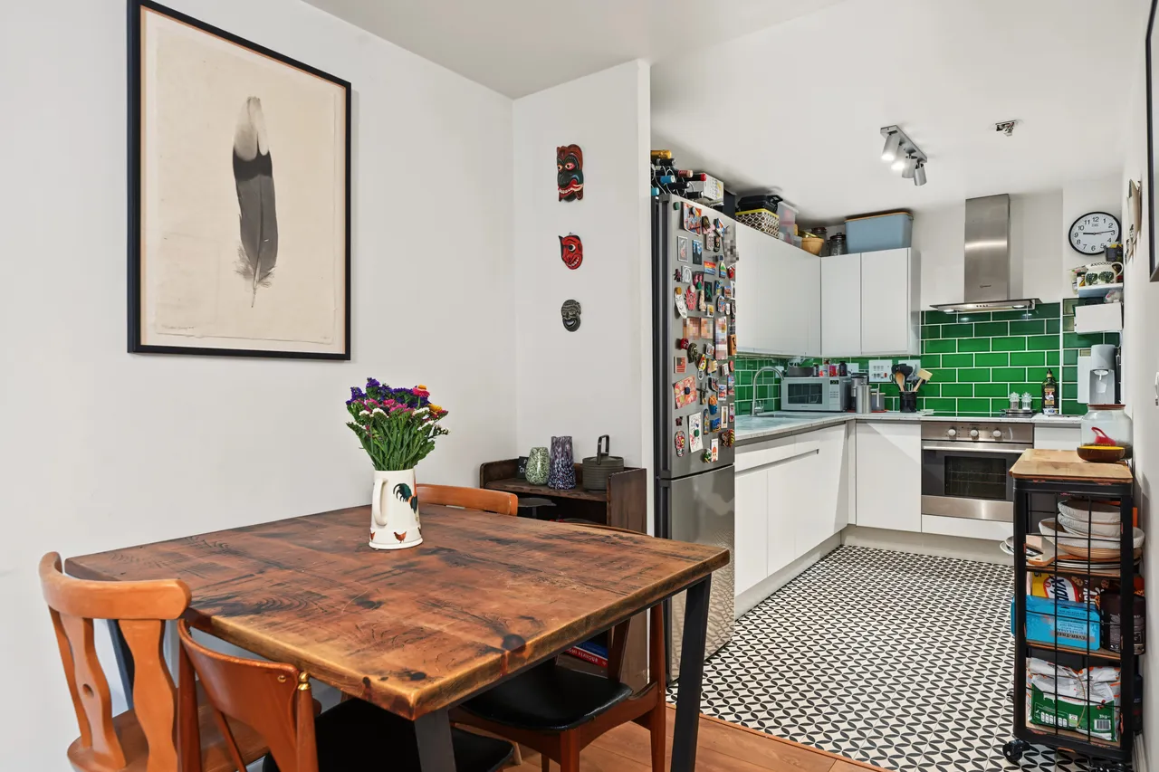 Hornsey Road, London, N7, photo 9