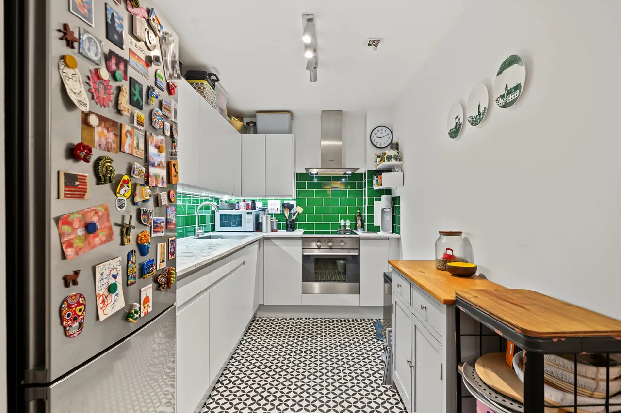 Hornsey Road, London, N7, photo 10