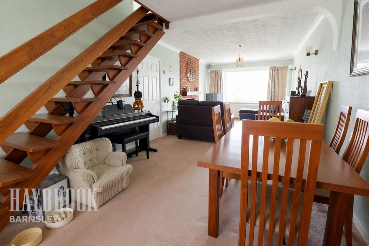 Longley Street, Barugh Green, photo 7