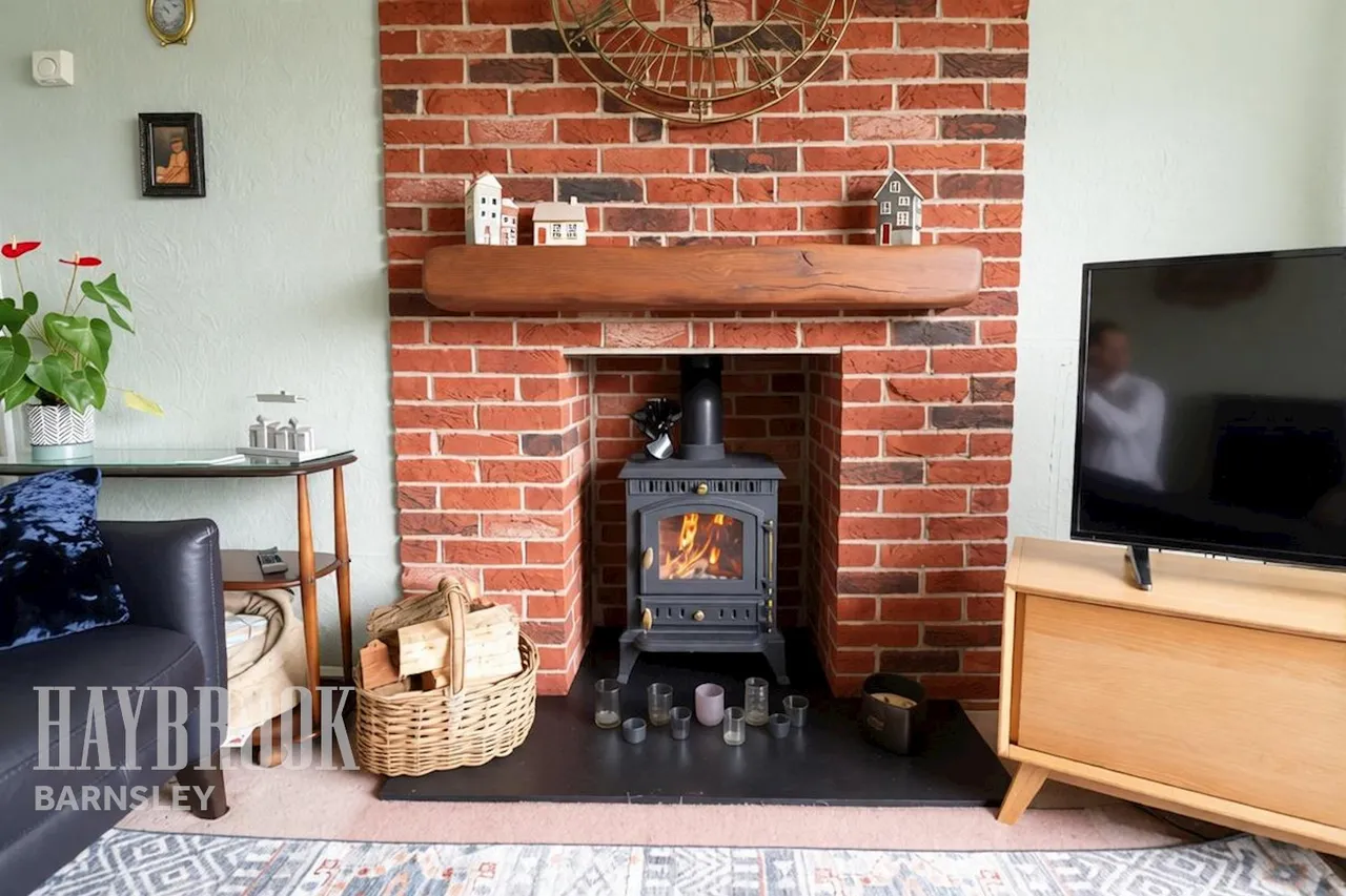 Longley Street, Barugh Green, photo 6