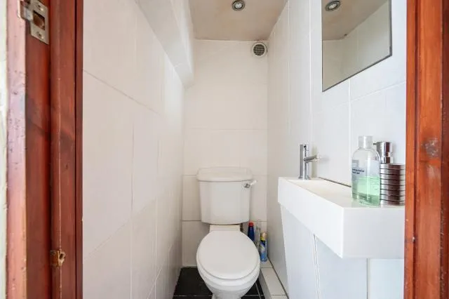 Page Street, London, NW7, photo 16