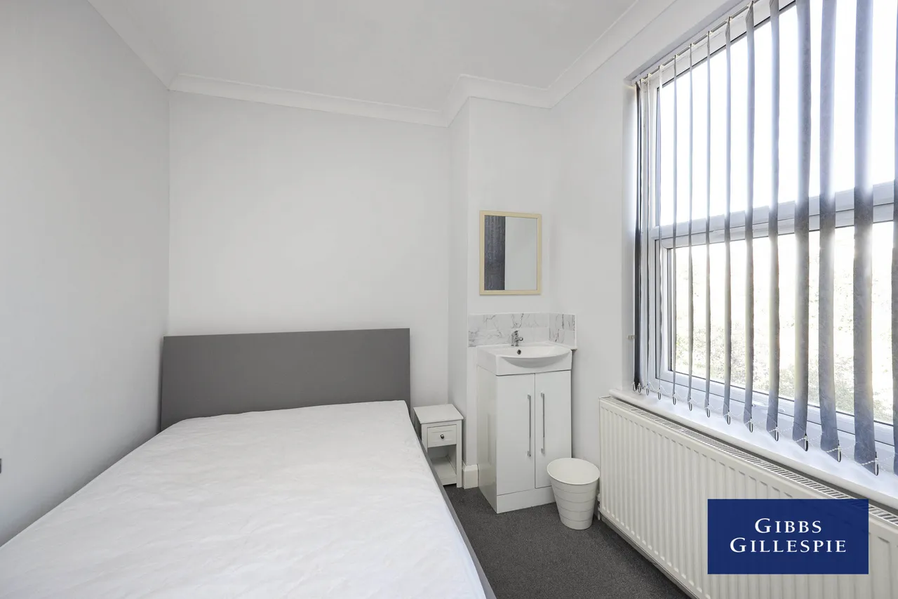 Cowley Road, Uxbridge Fees Apply, UB8, photo 6