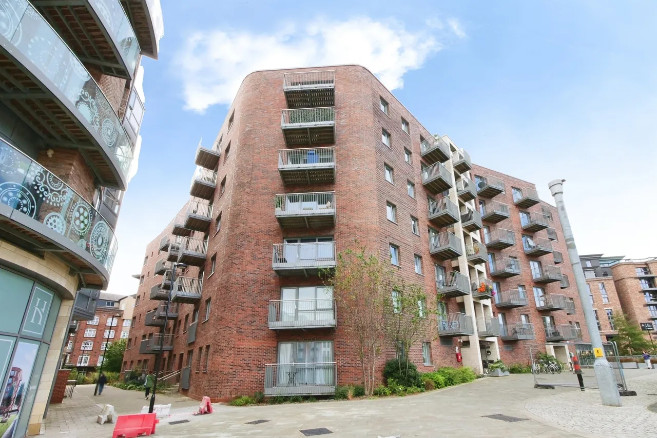 2 bed flat for sale, Palmer Lane, York, YO1
