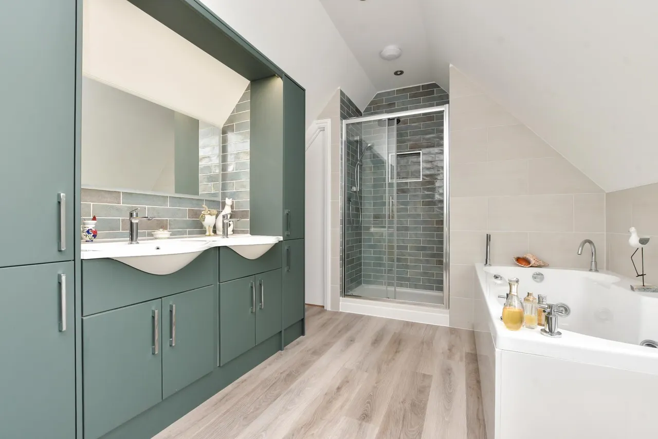 Wotton Court, St Nicholas At Wade, CT7, photo 10