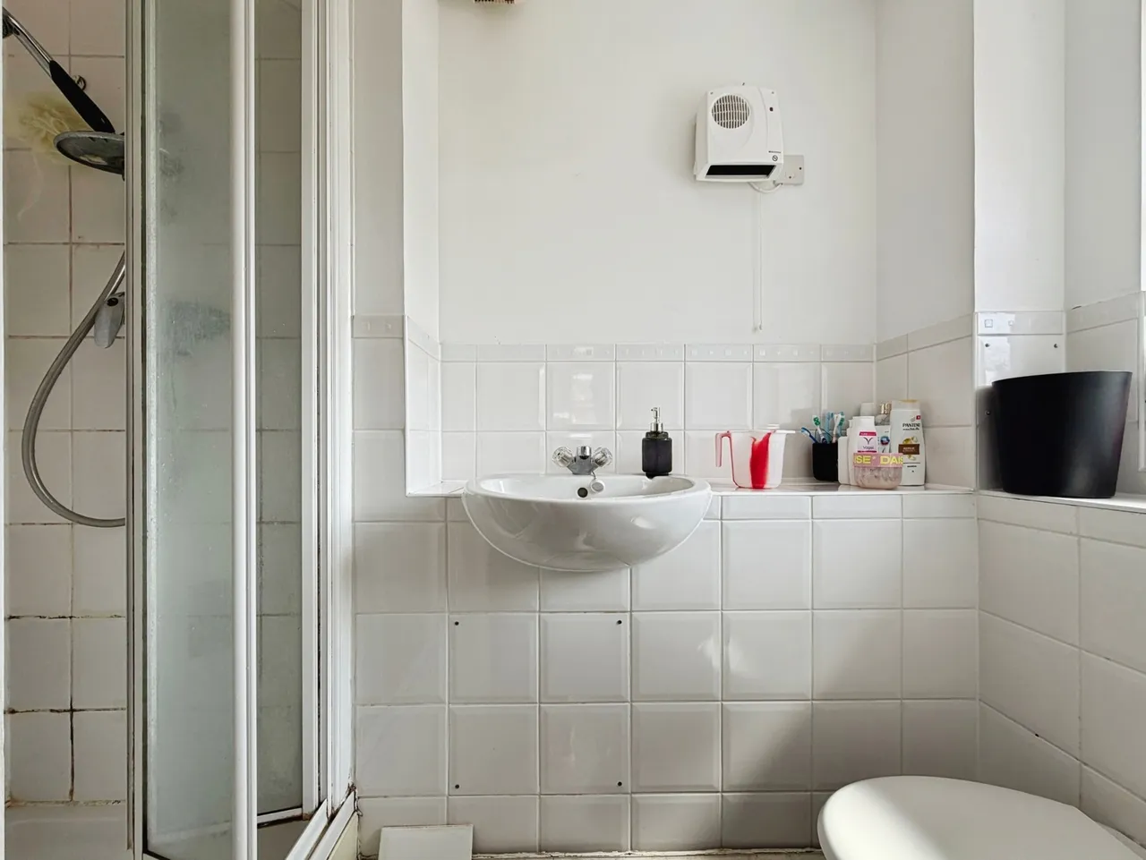 Bell Chase, Aldershot, Hampshire, GU11 3GZ, photo 4