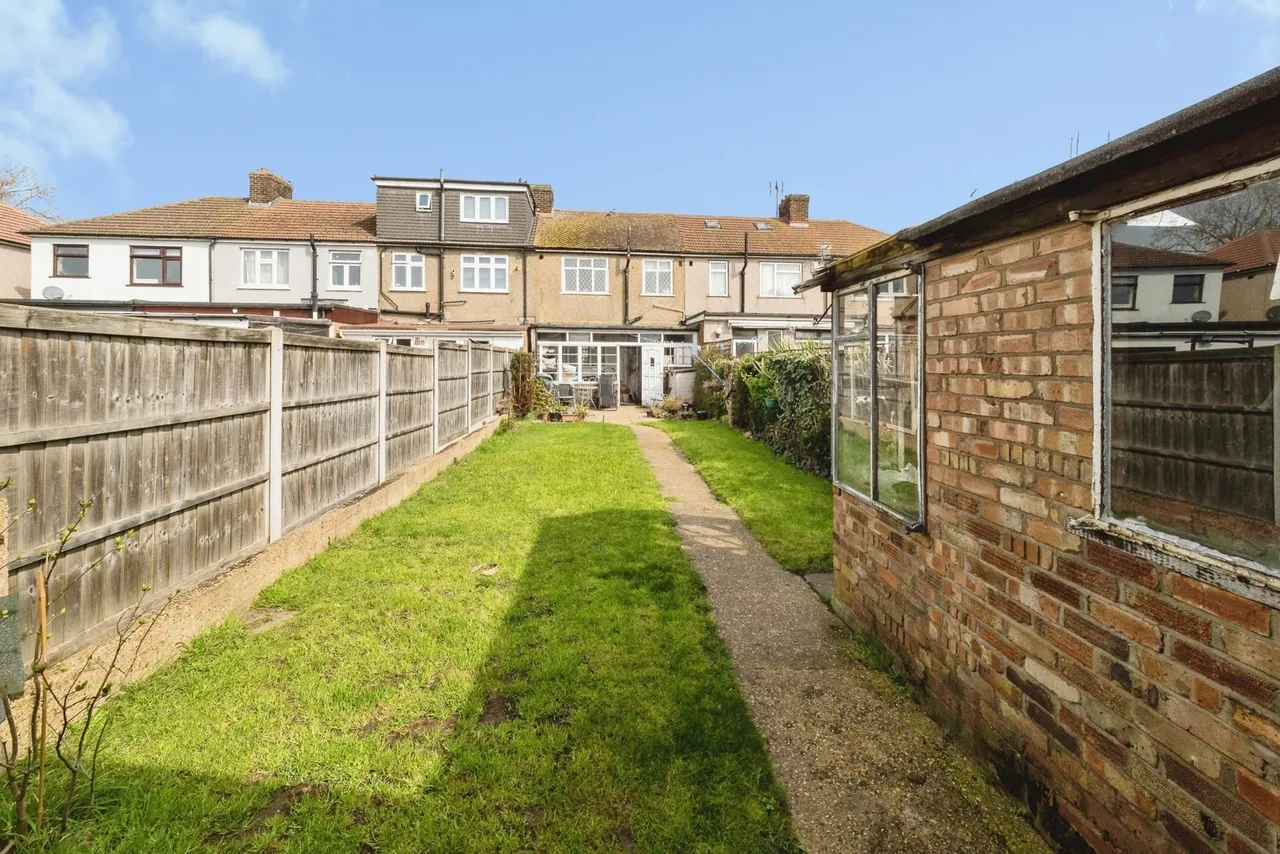Castle Avenue, Rainham, RM13, photo 18