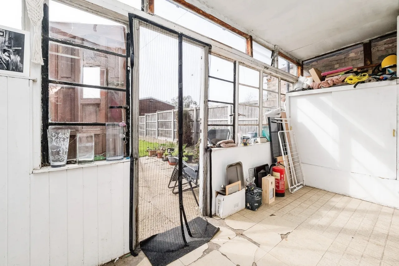 Castle Avenue, Rainham, RM13, photo 16